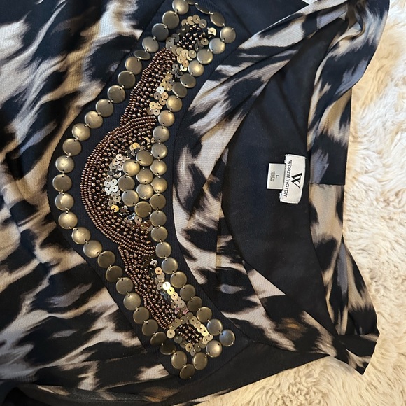 Great sleeveless animal print shirt with intricate bead detail - Picture 2 of 4